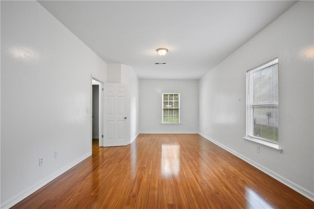 5 bedroom, 3 bathroom, 2,650 sq ft single family residence for sale at 1068 S Gordon Road, Austell, GA 30168 — photo 8