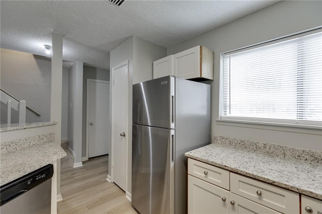 2 bedroom, 3 bathroom, 1,392 sq ft townhouse for rent at 3241 Tennington Place, Lawrenceville, GA 30044 for $1,650 a month — photo 6