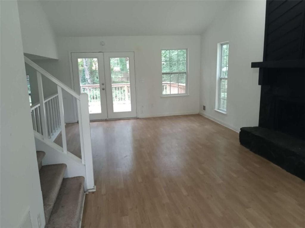 3 bedroom, 3 bathroom, 1,400 sq ft single family residence for sale at 8298 Blackfoot Trail, Jonesboro, GA 30236 — photo 5
