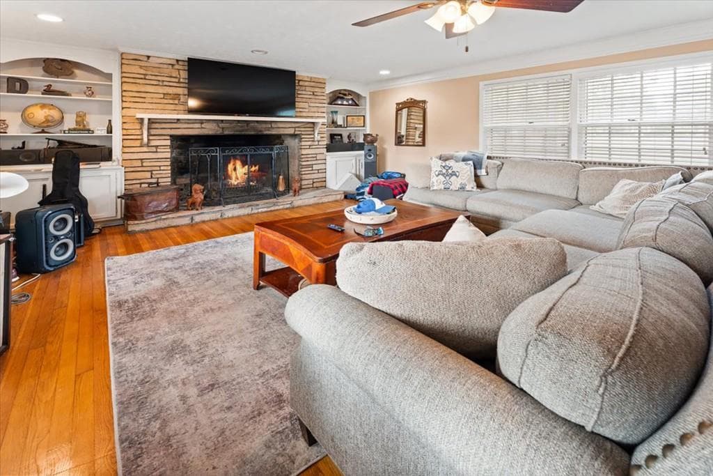 5 bedroom, 3 bathroom, 2,672 sq ft single family residence for rent at 595 Hembree Road, Roswell, GA 30076 for $3,450 a month — photo 8