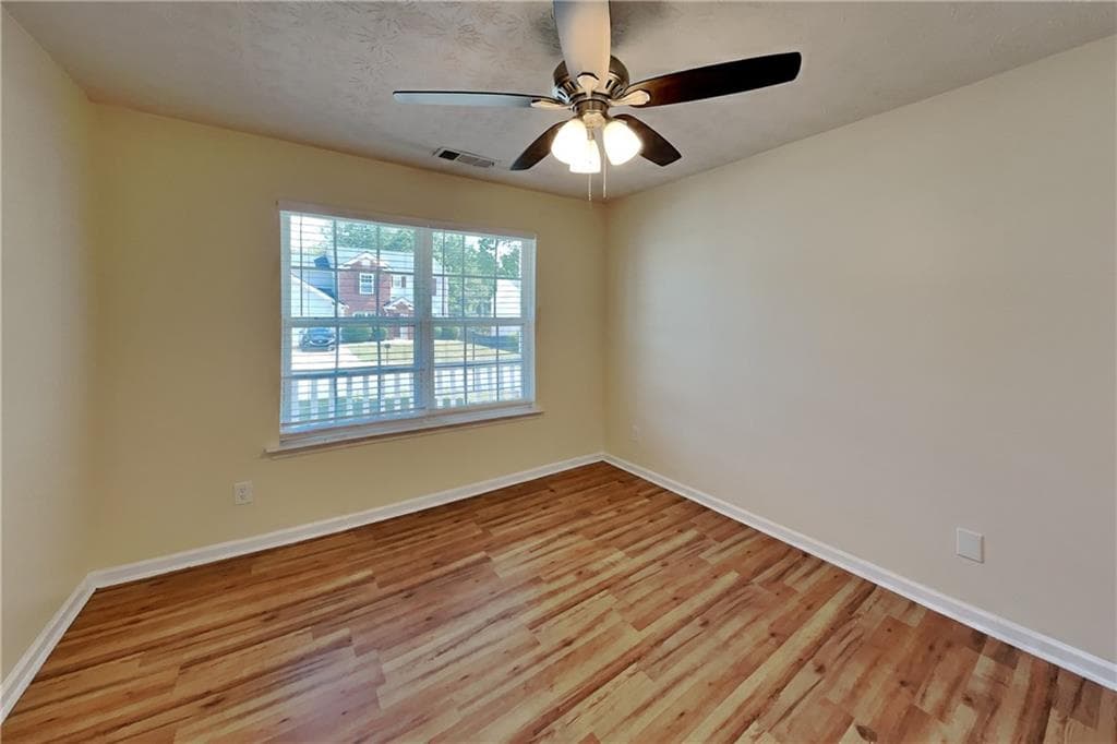 4 bedroom, 3 bathroom, 2,399 sq ft single family residence for rent at 3271 Deer Valley Drive, Acworth, GA 30101 for $2,475 a month — photo 3