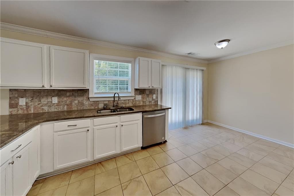 4 bedroom, 3 bathroom, 2,399 sq ft single family residence for rent at 3271 Deer Valley Drive, Acworth, GA 30101 for $2,475 a month — photo 5