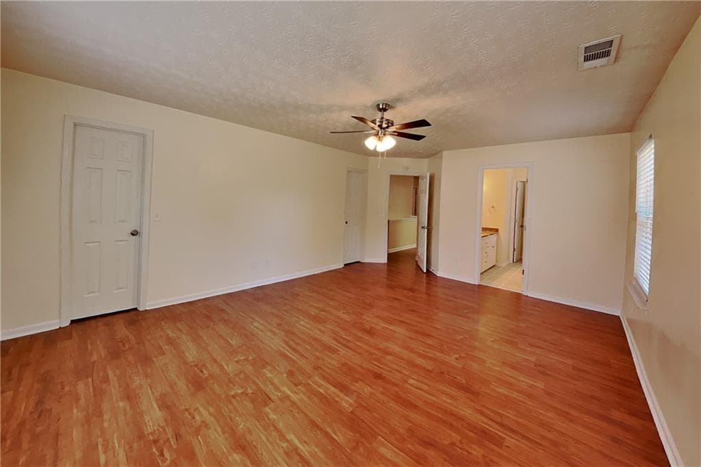 4 bedroom, 3 bathroom, 2,399 sq ft single family residence for rent at 3271 Deer Valley Drive, Acworth, GA 30101 for $2,475 a month — photo 7