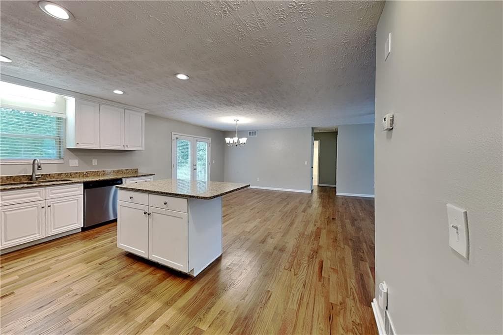 3 bedroom, 2 bathroom, 1,352 sq ft single family residence for rent at 4414 Treeline Way, Douglasville, GA 30135 for $1,840 a month — photo 4