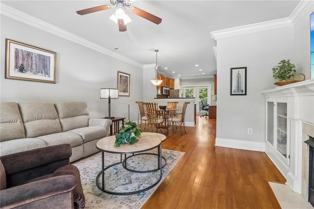 2 bedroom, 2 bathroom, 1,160 sq ft townhouse for sale at 6434 Chariot Street 3, Sandy Springs, GA 30328 — photo 4