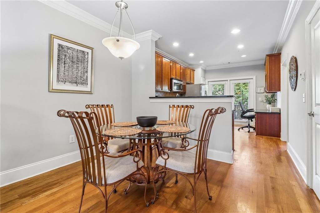 2 bedroom, 2 bathroom, 1,160 sq ft townhouse for sale at 6434 Chariot Street 3, Sandy Springs, GA 30328 — photo 7