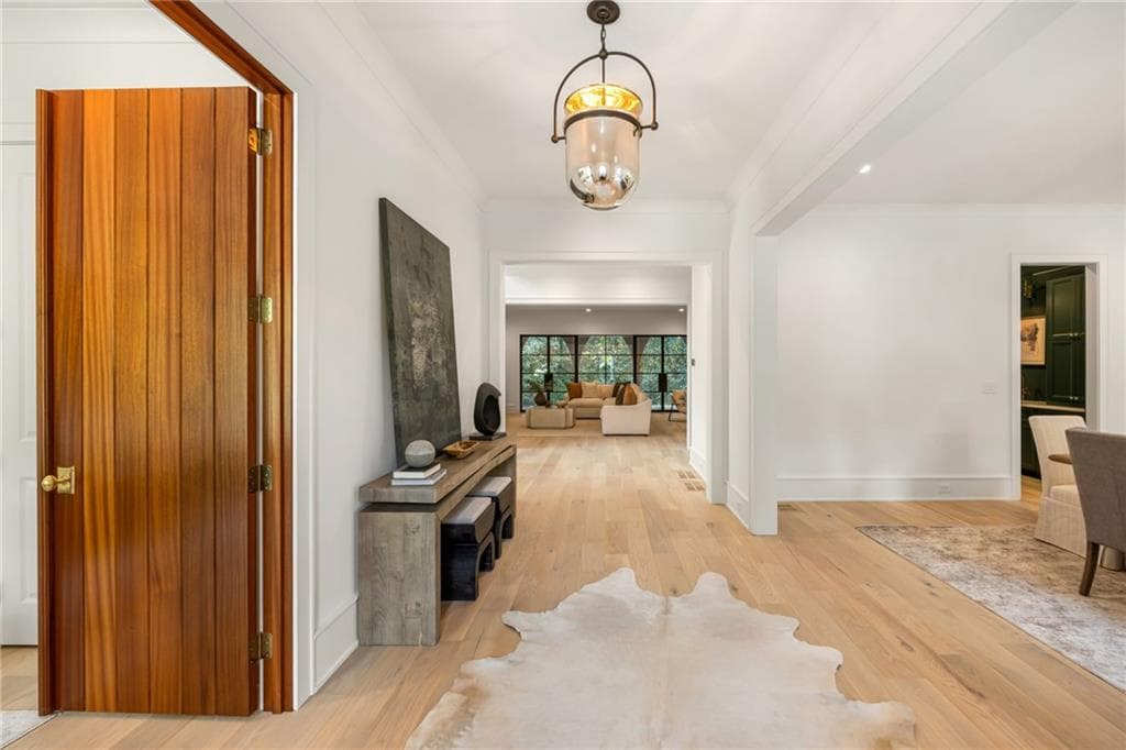 6 bedroom, 7 bathroom, 7,228 sq ft single family residence for sale at 1347 W Wesley Road, Atlanta, GA 30327 — photo 3
