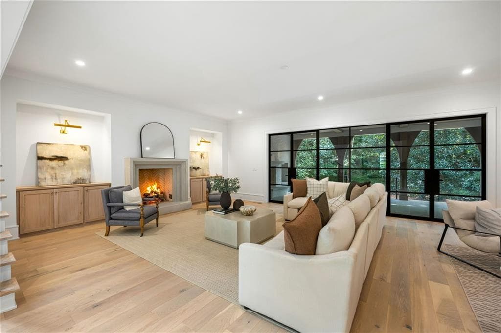 6 bedroom, 7 bathroom, 7,228 sq ft single family residence for sale at 1347 W Wesley Road, Atlanta, GA 30327 — photo 6