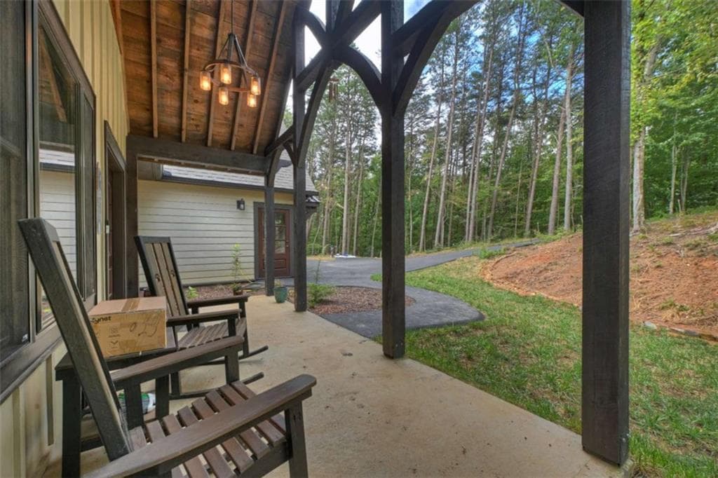 4 bedroom, 5 bathroom, 3,942 sq ft single family residence for sale at 528 Cloudland Drive, Ellijay, GA 30536 — photo 6