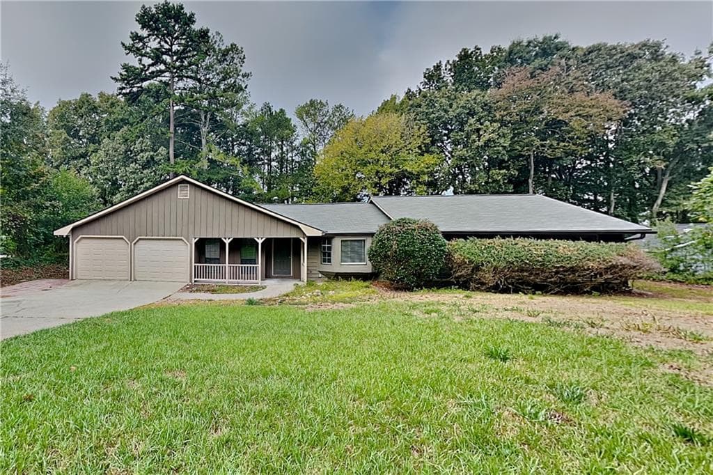 3 bedroom, 2 bathroom, 1,465 sq ft single family residence for rent at 4364 S Landing Drive, Marietta, GA 30066 for $2,500 a month — photo 1 of 18