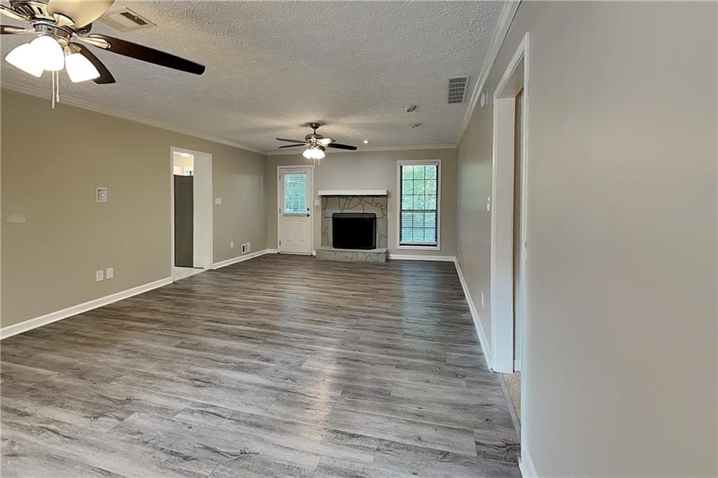3 bedroom, 2 bathroom, 1,465 sq ft single family residence for rent at 4364 S Landing Drive, Marietta, GA 30066 for $2,500 a month — photo 2