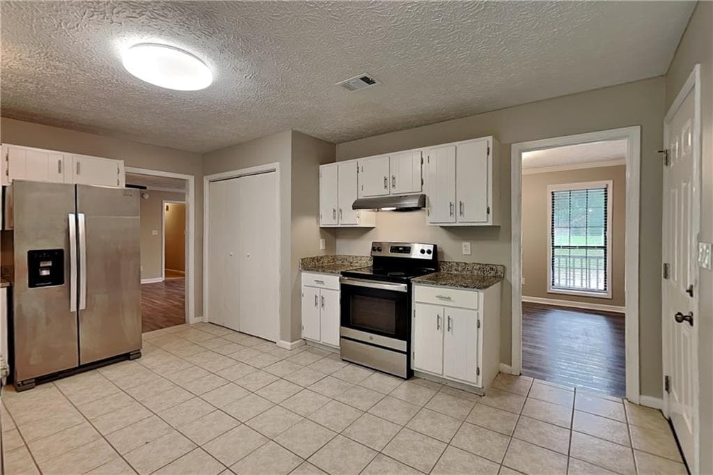 3 bedroom, 2 bathroom, 1,465 sq ft single family residence for rent at 4364 S Landing Drive, Marietta, GA 30066 for $2,500 a month — photo 6