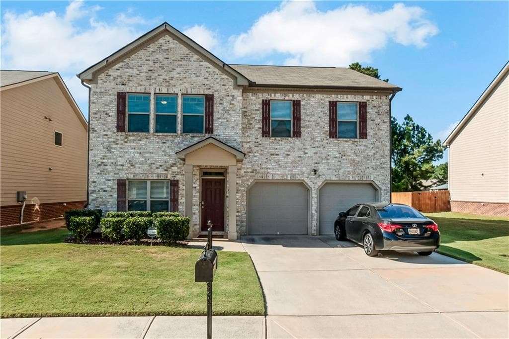 4 bedroom, 3 bathroom, 2,748 sq ft single family residence for sale at 164 Sunland Boulevard, Mcdonough, GA 30253