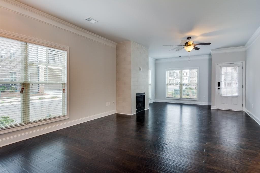 3 bedroom, 3 bathroom, 2,050 sq ft townhouse for sale at 3762 Ledgemont Drive, Suwanee, GA 30024 — photo 5