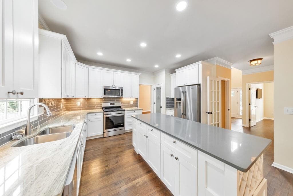 6 bedroom, 5 bathroom, 5,003 sq ft single family residence for sale at 396 Collegiate Drive, Powder Springs, GA 30127 — photo 3