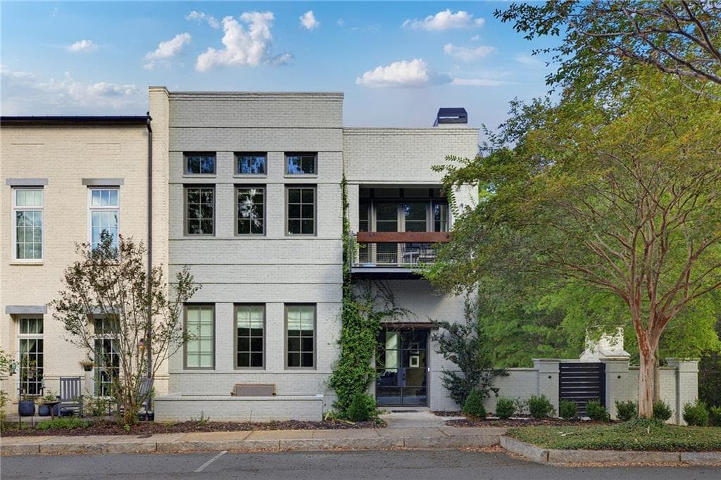 4 bedroom, 6 bathroom, 4,029 sq ft townhouse for sale at 458 Selborne Way, Chattahoochee Hills, GA 30268