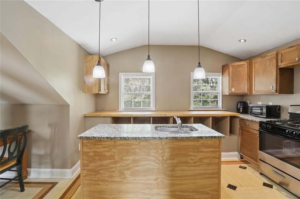 3 bedroom, 2 bathroom, 4,771 sq ft triplex for rent at 891 N Eugenia Place C, Atlanta, GA 30318 for $2,195 a month — photo 6