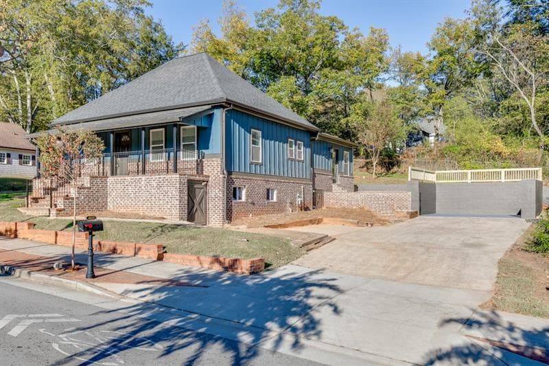 4 bedroom, 2 bathroom, 1,628 sq ft single family residence for rent at 4615 S Lee Street, Buford, GA 30518 for $2,700 a month — photo 2