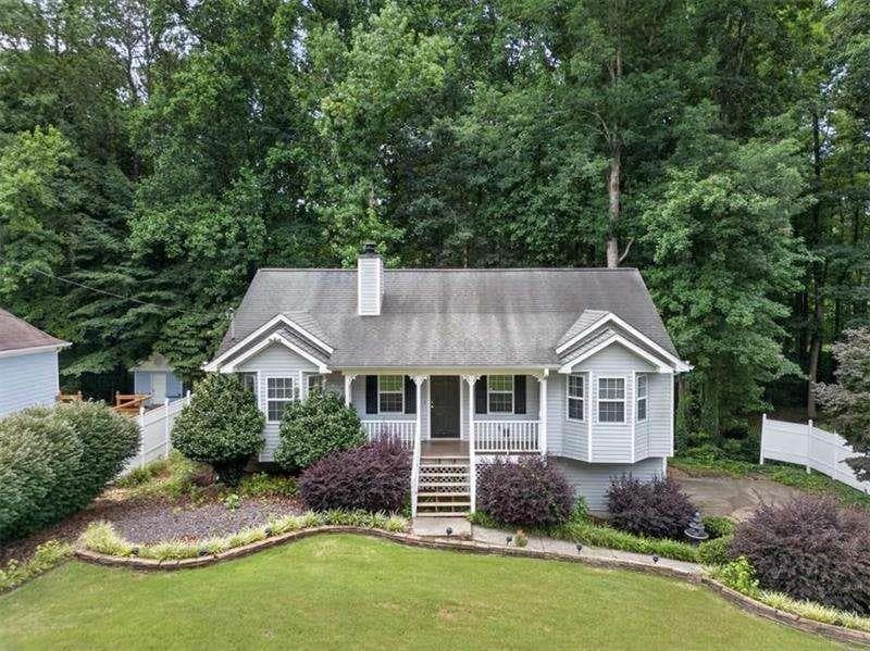3 bedroom, 2 bathroom, 1,176 sq ft single family residence for sale at 72 Victorian Circle, Dallas, GA 30157 — photo 2