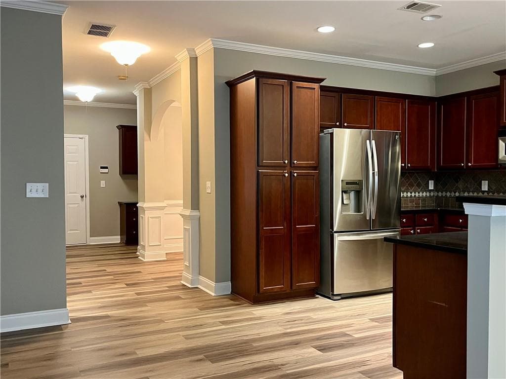 2 bedroom, 3 bathroom, 2,222 sq ft townhouse for rent at 300 Snowgoose Court, Alpharetta, GA 30022 for $2,900 a month — photo 2