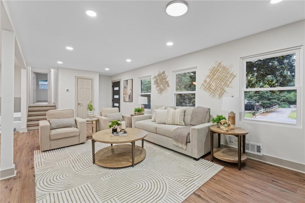 5 bedroom, 3 bathroom, 2,061 sq ft single family residence for sale at 2921 Pine Valley Circle, East Point, GA 30344 — photo 5