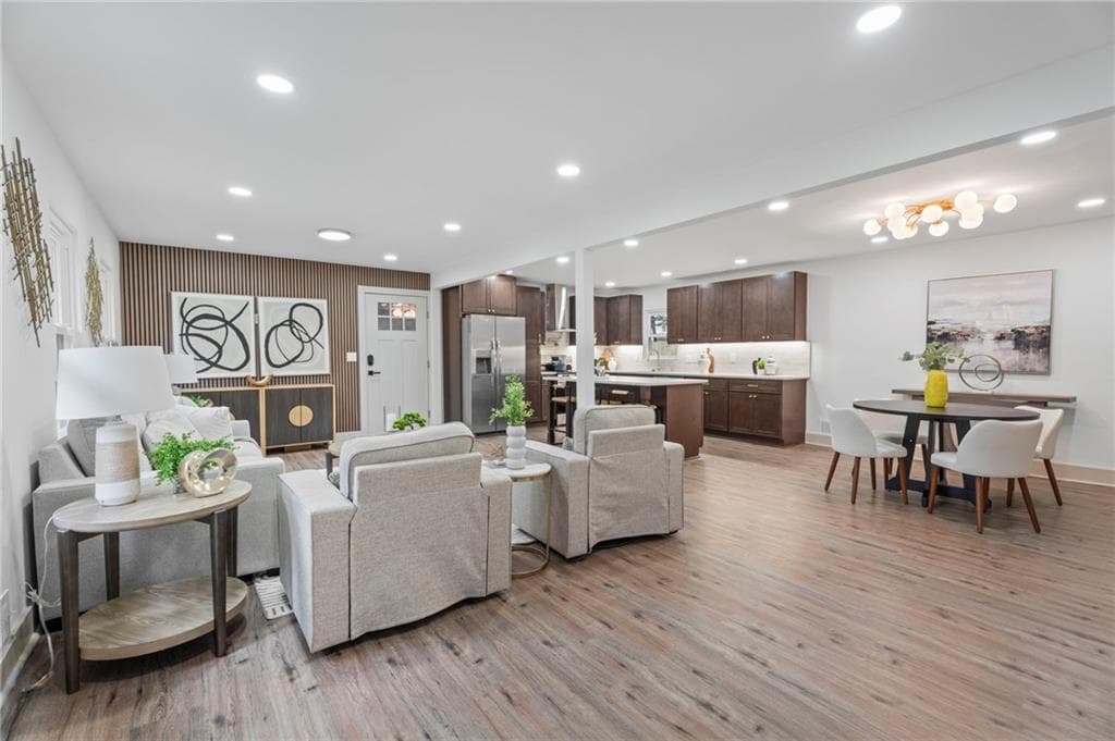5 bedroom, 3 bathroom, 2,061 sq ft single family residence for sale at 2921 Pine Valley Circle, East Point, GA 30344 — photo 8
