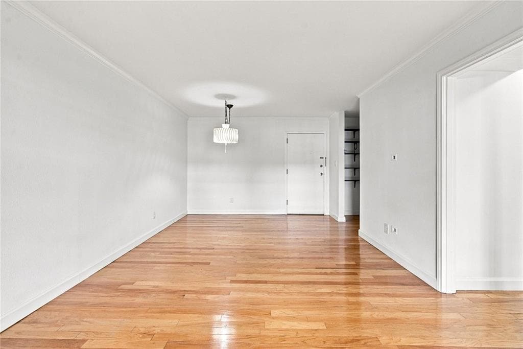 1 bedroom, 1 bathroom, 750 sq ft condominium for sale at 395 Pharr Road 208, Atlanta, GA 30305 — photo 6