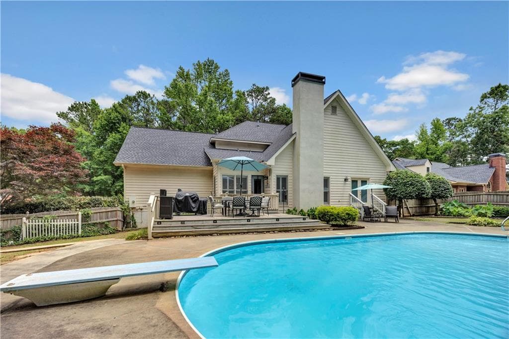 6 bedroom, 4 bathroom, 3,409 sq ft single family residence for sale at 245 Westchester Drive, Griffin, GA 30223 — photo 2