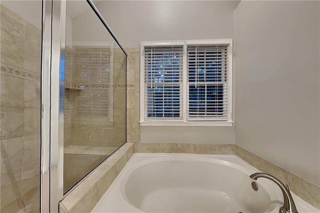 3 bedroom, 3 bathroom, 2,024 sq ft single family residence for rent at 3480 Eastpines Way, Snellville, GA 30039 for $2,250 a month — photo 10