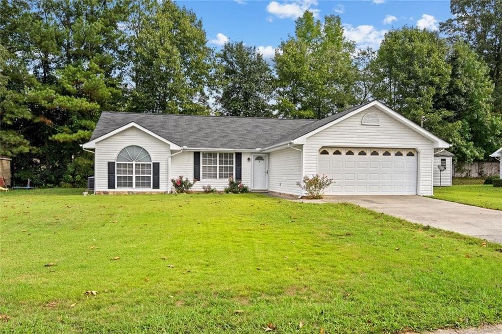 3 bedroom, 2 bathroom, 1,394 sq ft single family residence for sale at 469 Diamond Way, Chatsworth, GA 30705