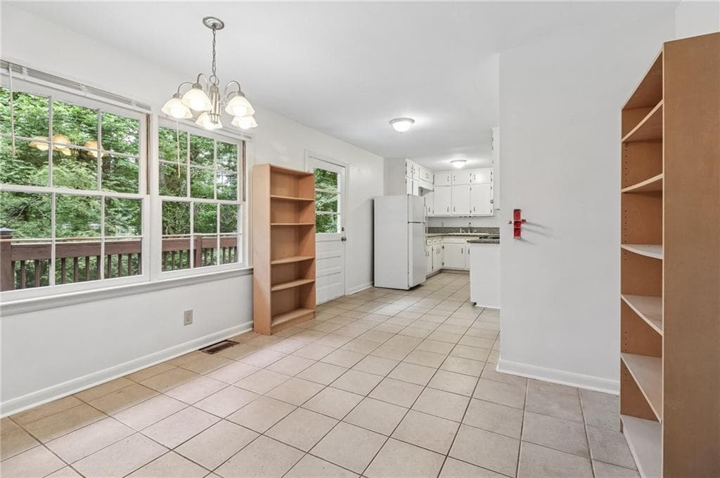 3 bedroom, 2 bathroom, 912 sq ft single family residence for sale at 923 Verdi Way, Clarkston, GA 30021 — photo 9