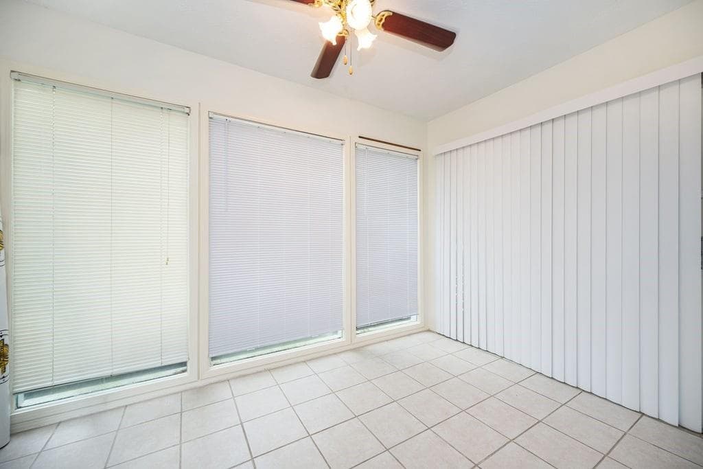 2 bedroom, 1 bathroom, 1,126 sq ft condominium for sale at 1105 Natchez Trace, Sandy Springs, GA 30350 — photo 6