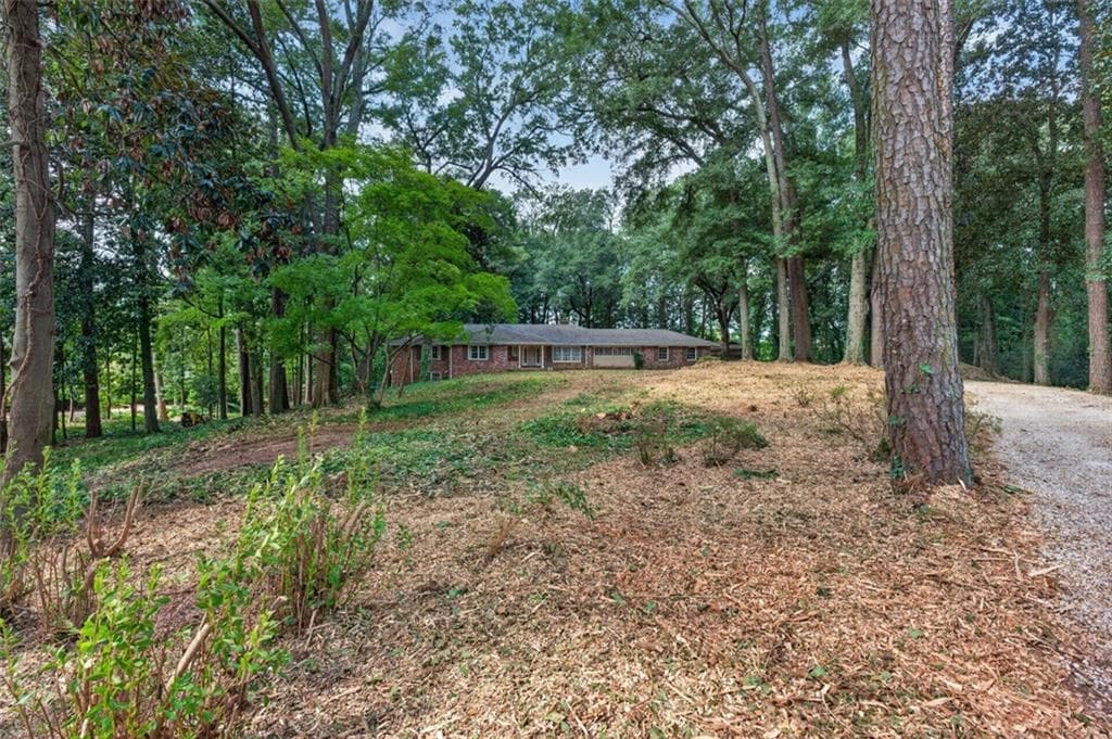 single family residence for sale at 4036 Tuxedo Road, Atlanta, GA 30342 — photo 4