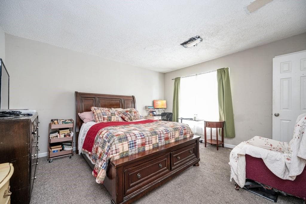 2 bedroom, 3 bathroom, 1,240 sq ft townhouse for sale at 197 High Creek Drive, Roswell, GA 30076 — photo 4