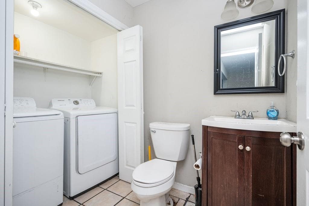 2 bedroom, 3 bathroom, 1,240 sq ft townhouse for sale at 197 High Creek Drive, Roswell, GA 30076 — photo 8