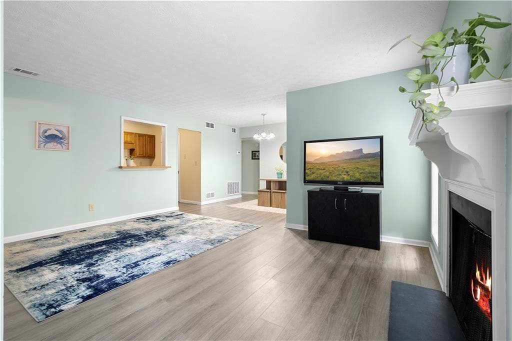 2 bedroom, 2 bathroom, 1,182 sq ft condominium for sale at 5077 Woodridge Way, Tucker, GA 30084 — photo 5