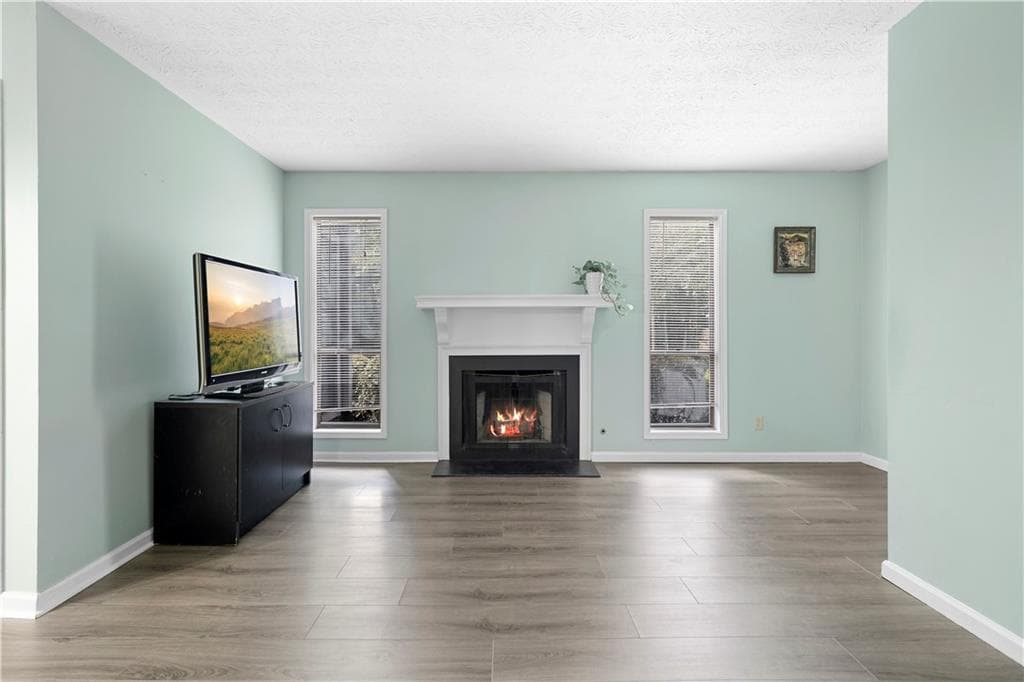 2 bedroom, 2 bathroom, 1,182 sq ft condominium for sale at 5077 Woodridge Way, Tucker, GA 30084 — photo 6