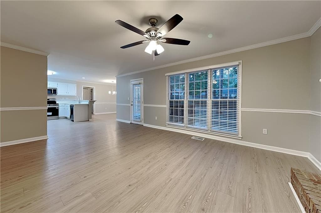 4 bedroom, 3 bathroom, 2,452 sq ft single family residence for rent at 3620 Erdly Lane, Snellville, GA 30039 for $2,200 a month — photo 4