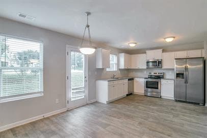 4 bedroom, 3 bathroom, 1,837 sq ft single family residence for rent at 458 Best Friends Turn Alley, Mcdonough, GA 30252 for $1,999 a month — photo 3