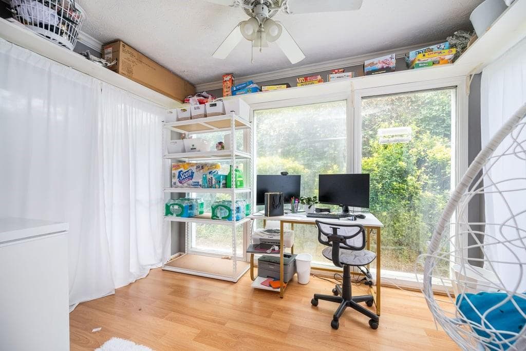 2 bedroom, 2 bathroom, 1,102 sq ft condominium for sale at 1603 Vicksburg Place, Sandy Springs, GA 30350 — photo 3