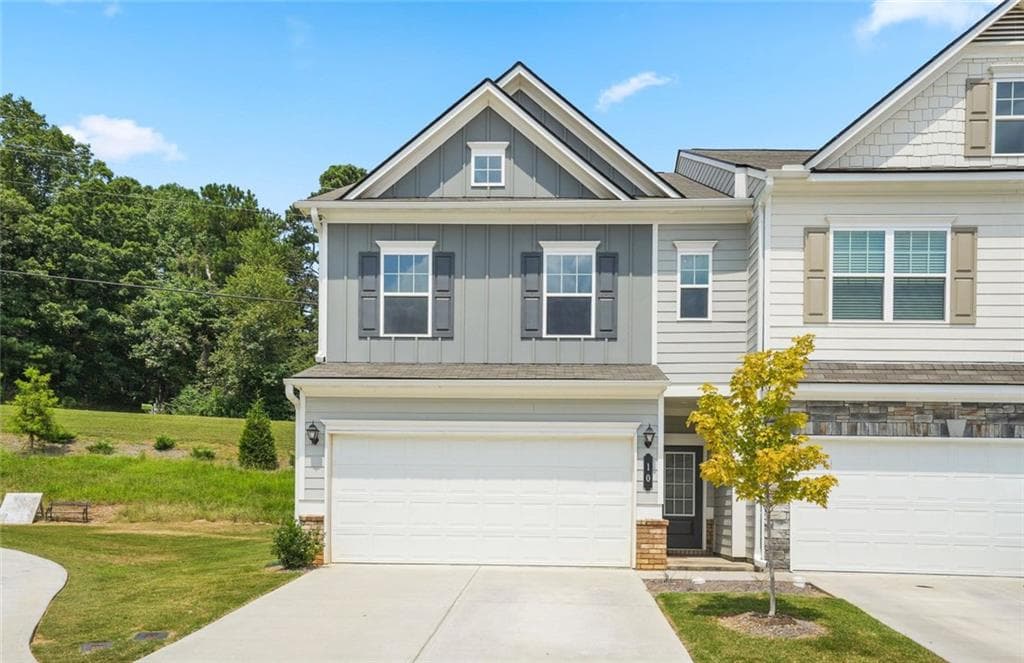 3 bedroom, 2 bathroom, 2,208 sq ft townhouse for sale at 10 Kane Drive, Jasper, GA 30143