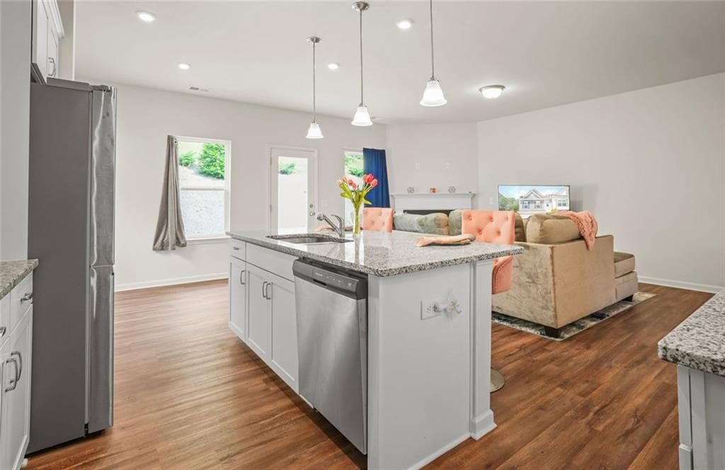 3 bedroom, 2 bathroom, 2,208 sq ft townhouse for sale at 10 Kane Drive, Jasper, GA 30143 — photo 8