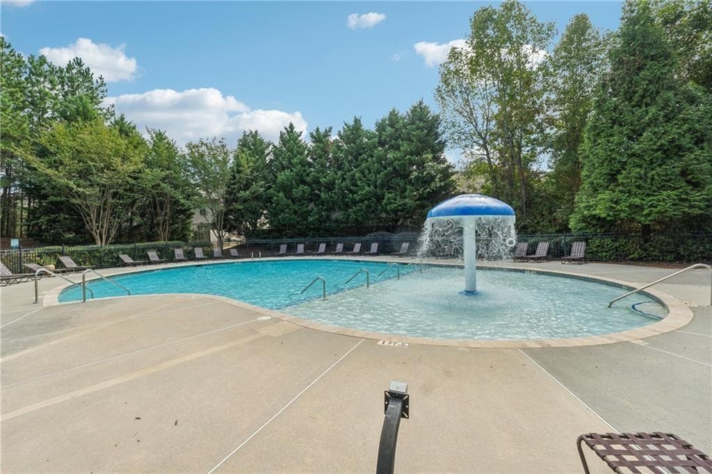 3 bedroom, 3 bathroom, 1,972 sq ft townhouse for rent at 1673 Caswell Parkway, Marietta, GA 30060 for $2,750 a month — photo 2