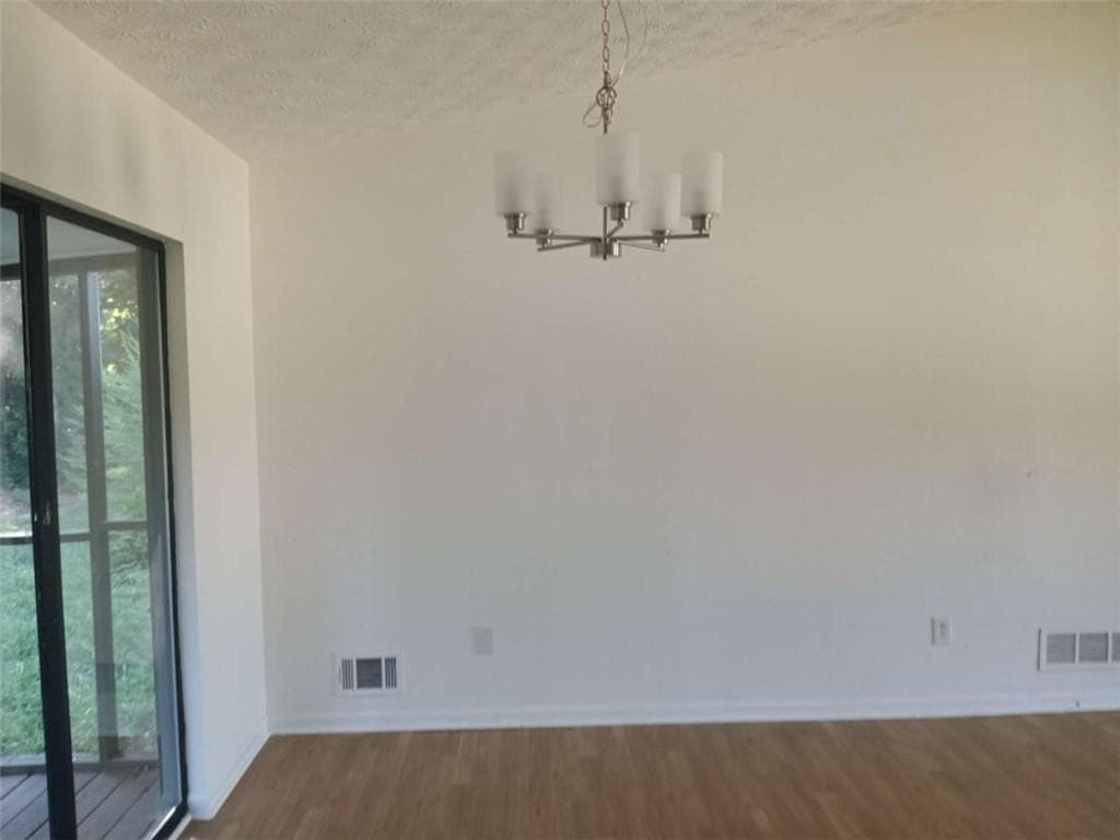 3 bedroom, 2 bathroom, 1,360 sq ft single family residence for sale at 10386 Wisteria Lane, Jonesboro, GA 30238 — photo 5