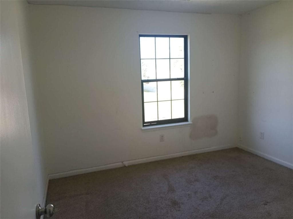 3 bedroom, 2 bathroom, 1,360 sq ft single family residence for sale at 10386 Wisteria Lane, Jonesboro, GA 30238 — photo 7