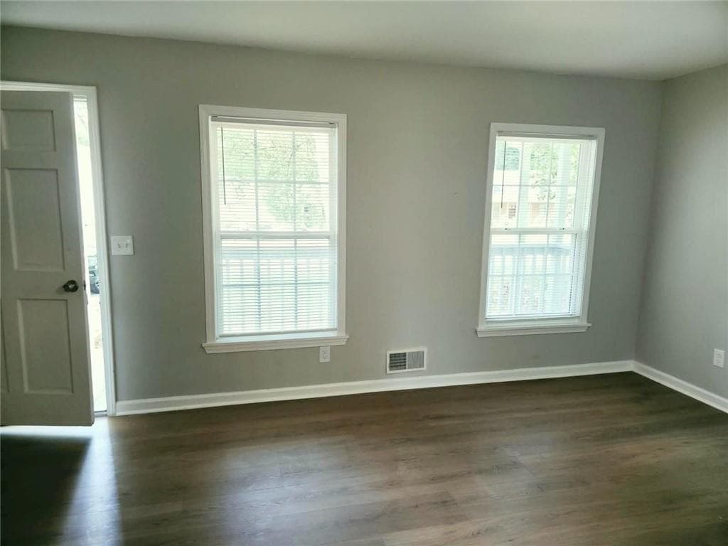 4 bedroom, 3 bathroom, 1,484 sq ft single family residence for rent at 5542 Shawnee Trail, Norcross, GA 30071 for $1,995 a month — photo 2