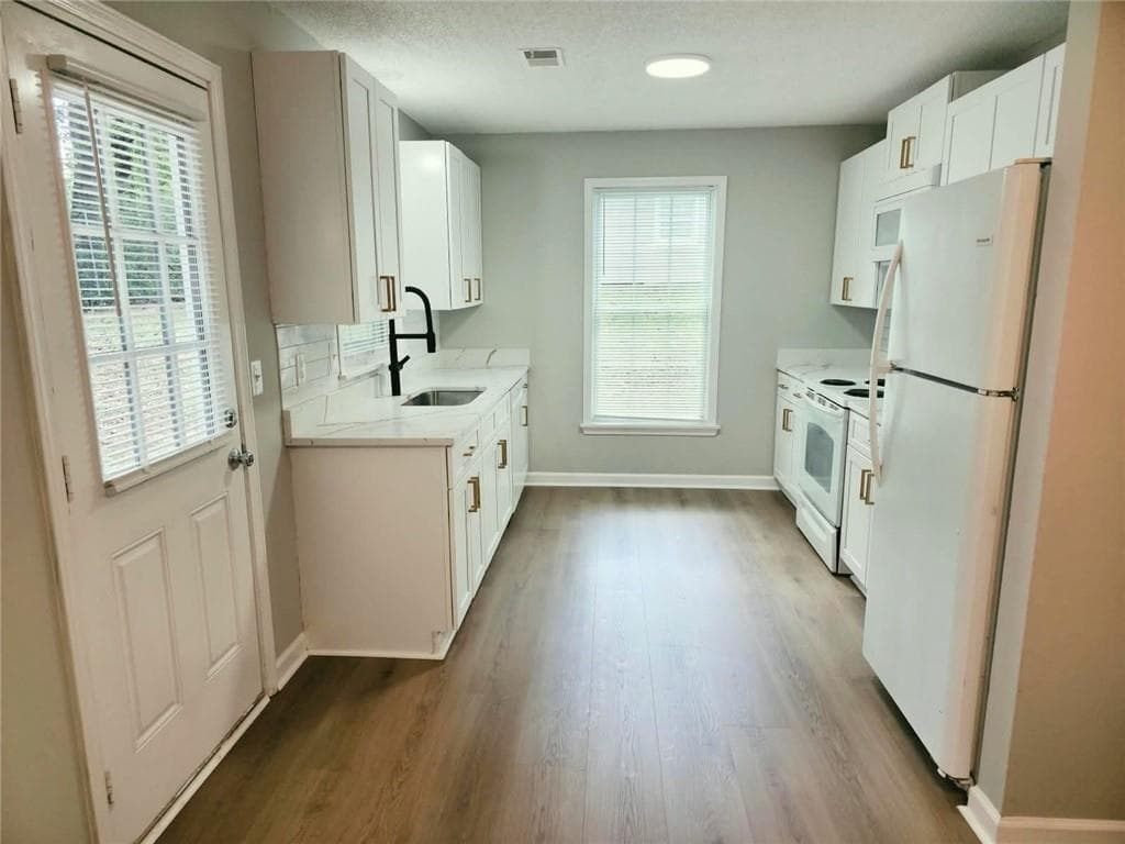 4 bedroom, 3 bathroom, 1,484 sq ft single family residence for rent at 5542 Shawnee Trail, Norcross, GA 30071 for $1,995 a month — photo 6