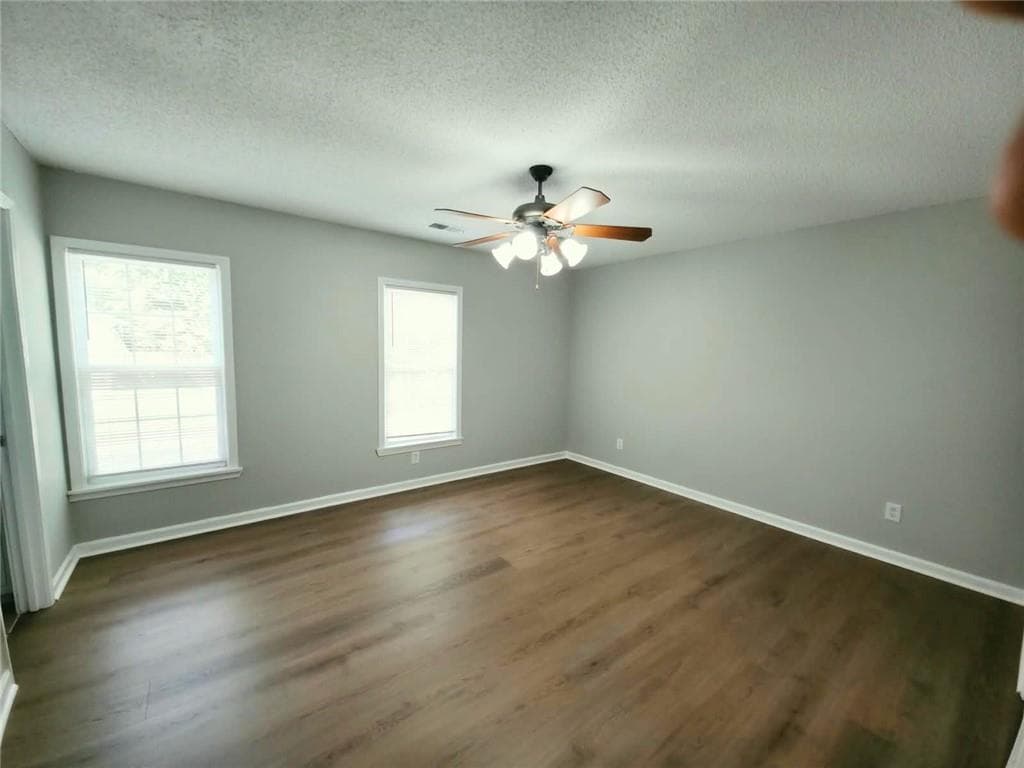 4 bedroom, 3 bathroom, 1,484 sq ft single family residence for rent at 5542 Shawnee Trail, Norcross, GA 30071 for $1,995 a month — photo 7