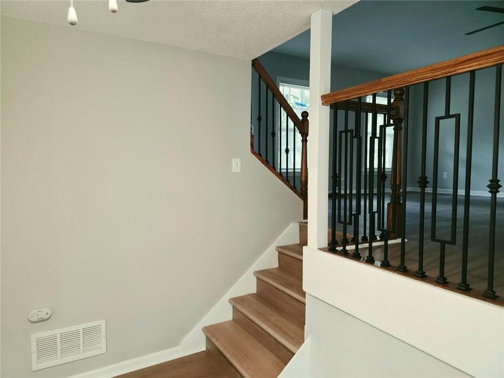 4 bedroom, 3 bathroom, 1,484 sq ft single family residence for rent at 5542 Shawnee Trail, Norcross, GA 30071 for $1,995 a month — photo 8