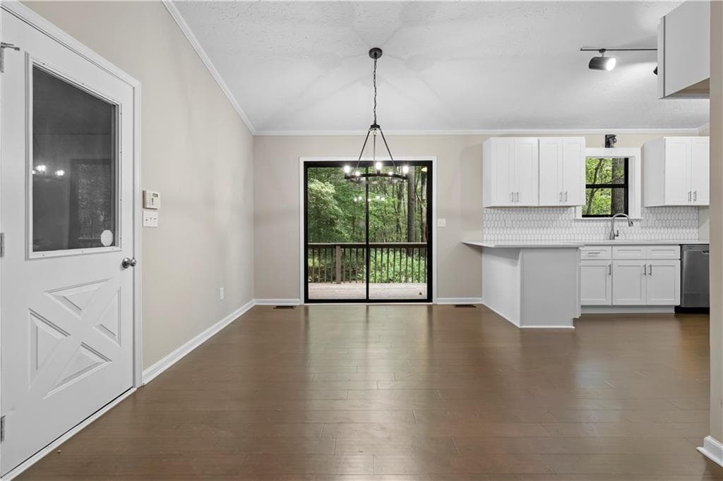 2 bedroom, 2 bathroom, 1,244 sq ft single family residence for sale at 4006 Lake Acworth Drive, Acworth, GA 30101 — photo 7
